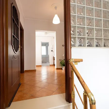 Apartment 19