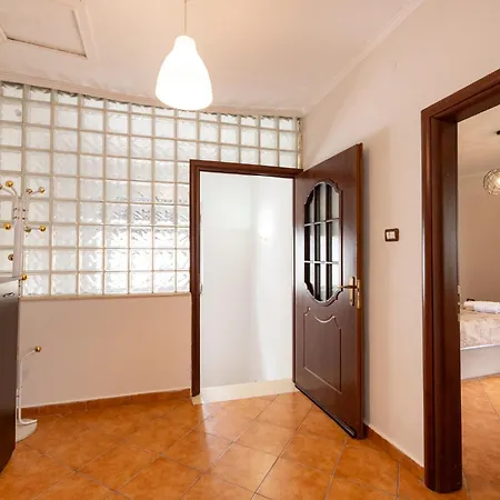 Apartment 19 Tirana